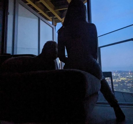 Symbalily top star pics