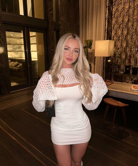 Amanda Kabdebo porn model img