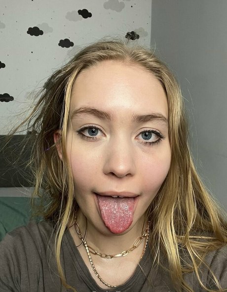 BrandyHelga naked pornstar pic