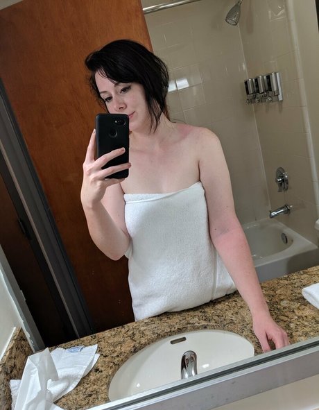 peachbellini star high quality photos