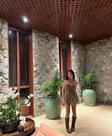 Jade Hallyday best model picture