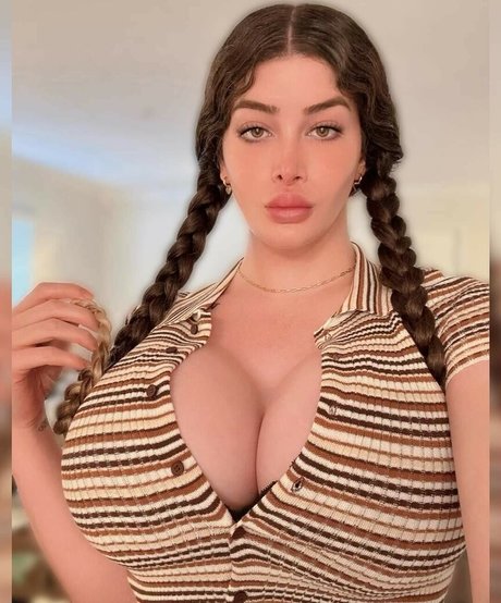 Krissykrave nudes actress pic