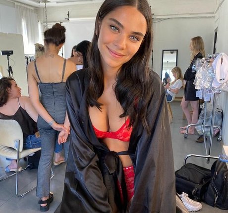 Romi Koren adult actress image