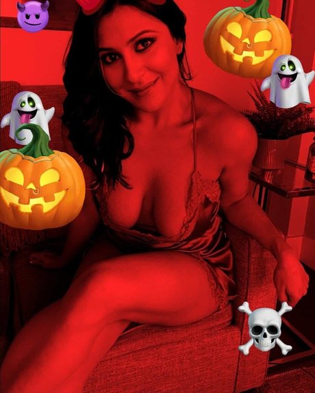 Damini Arora erotic star photos