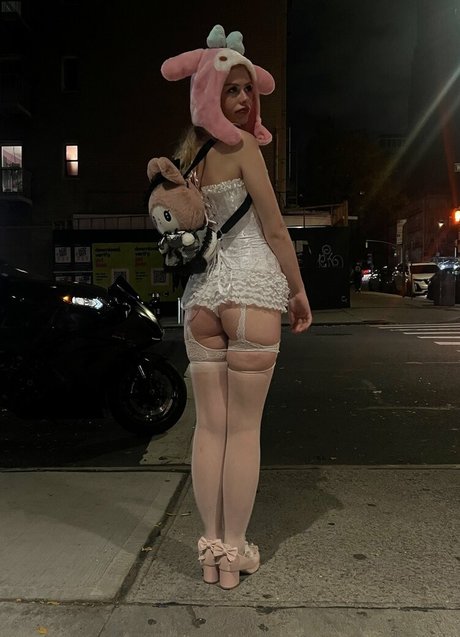 megmaybekinda model sexy image