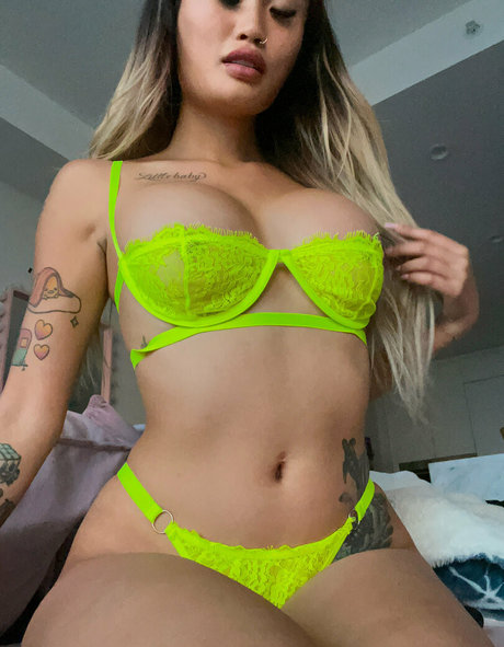 lolatessa pornstar naked photo