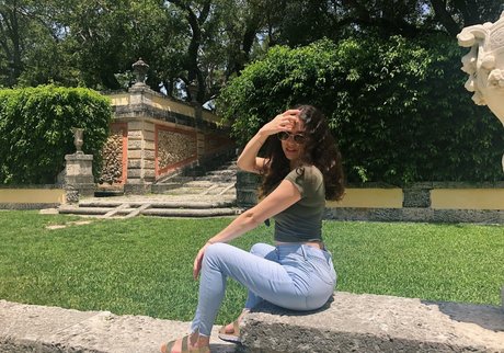 Gali Golan star nice images