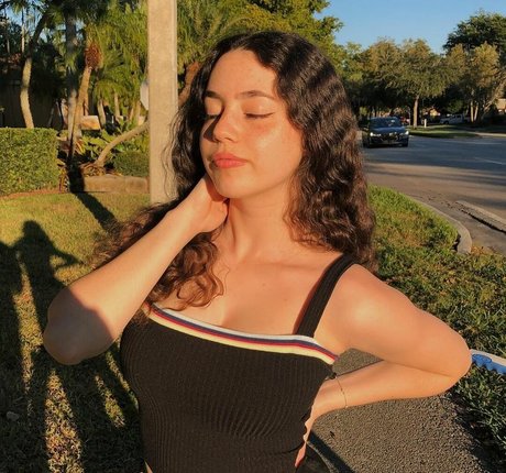 Gali Golan nude star pic