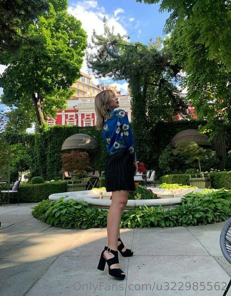 sandraa love naked model pic