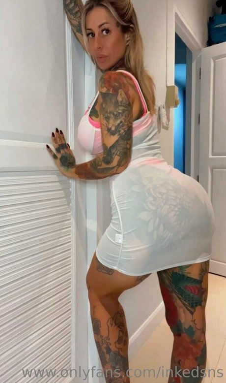 inkedgigi sexy model img