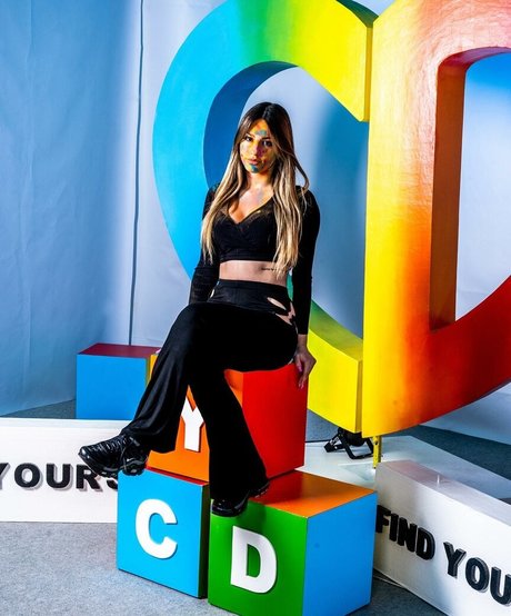 _dwwwra____ model sexy img