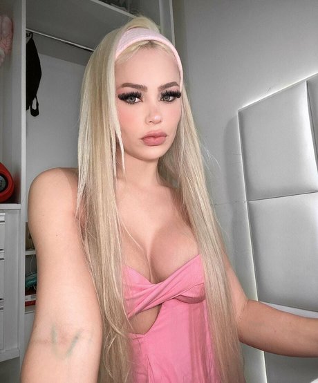 Dapariz model high quality pic