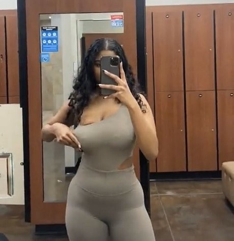 Sh33Natay model exclusive pics