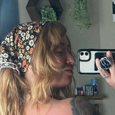 lizanne1995 model exclusive pic