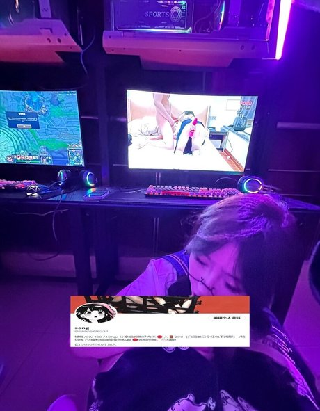 SS95577233 nudes star picture