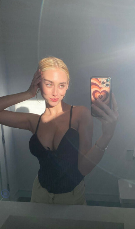 Jacboi y2k sexy pornstar image