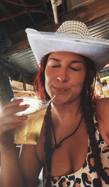 Aisley Montgomery top model photo