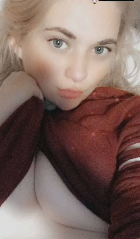 Olivia Van Sky nudes pornstar archive