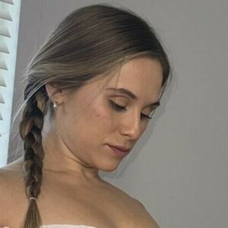 Mackenzie Sterner nice model image