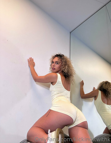 kyliezion pornographic star photo