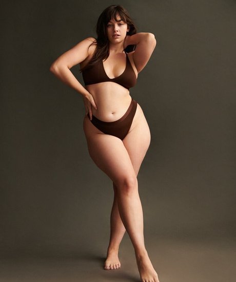 Sixtinerouyre nice pornstar img