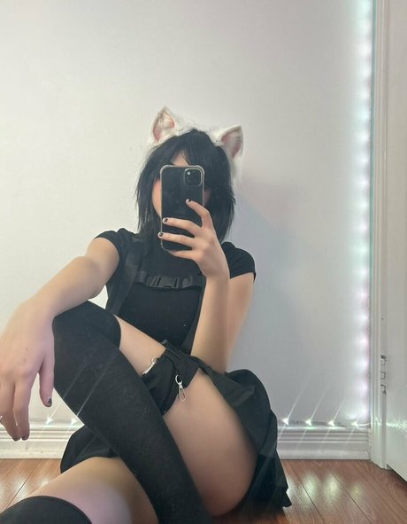 Julzzess erotic model images