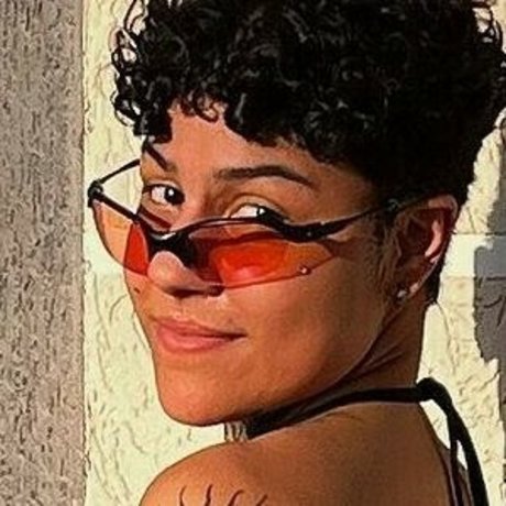 Torinha__s pornstar naked img