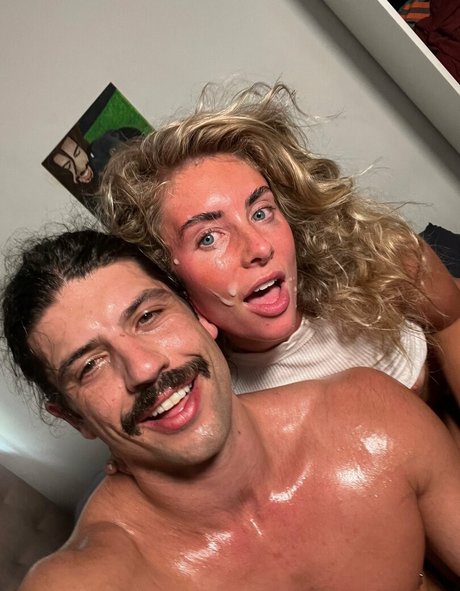 Bonnie Blue model photo