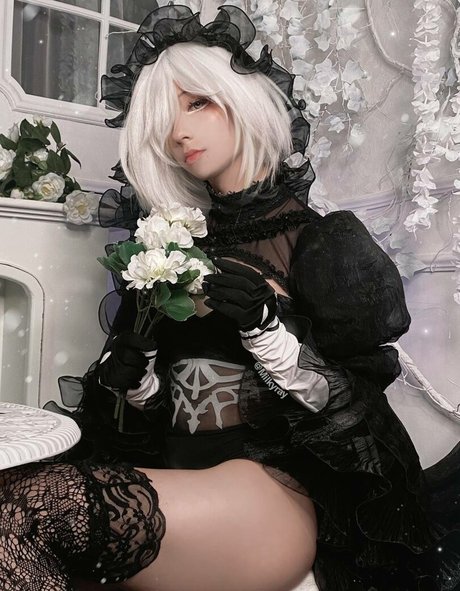 Haltsmanu model pretty image