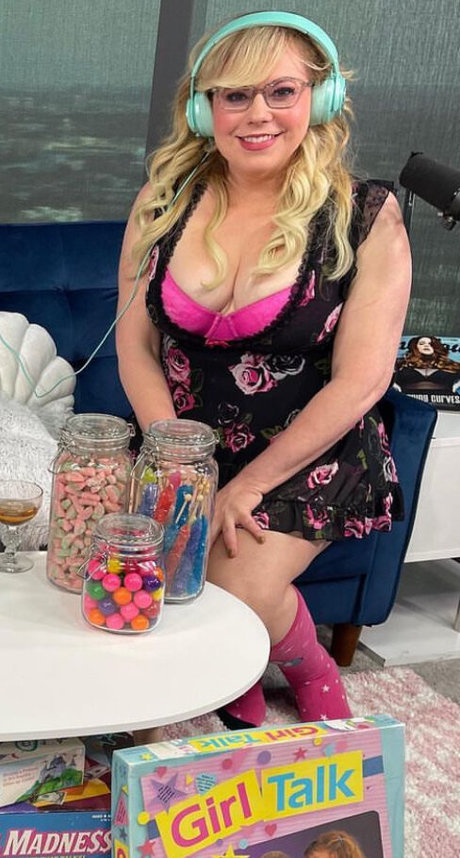 Kirsten Vangsness best model img