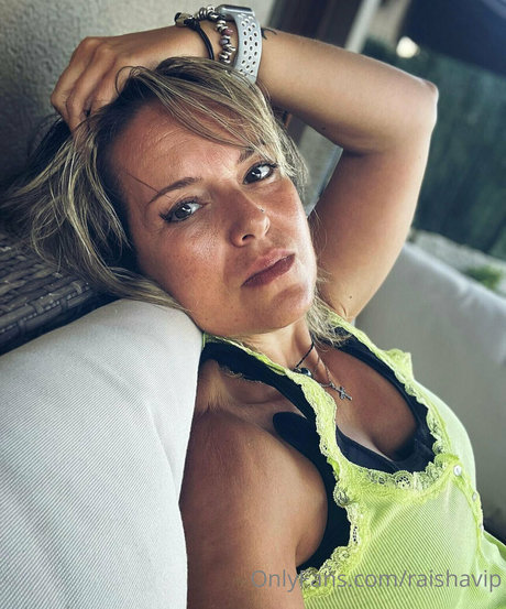 raishavip exclusive star image