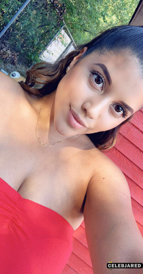 Rocio Aponte model free pictures