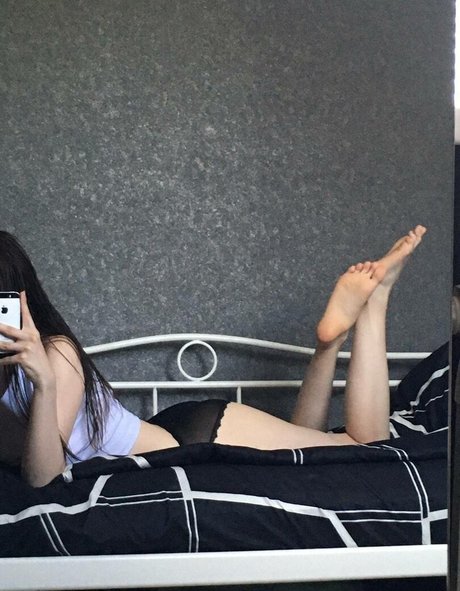 grystnayaanya hot actress photos