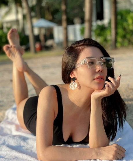 Cici Luong hot pornstar pics