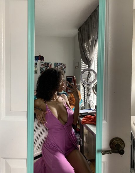 Kira Imani pornstar nude pic