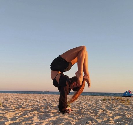 Osamochka nude model photos