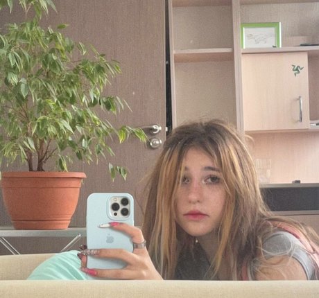 Osamochka model nudes pictures