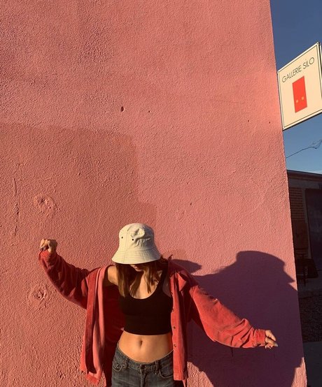 Anika Grace pornstar hot galleries