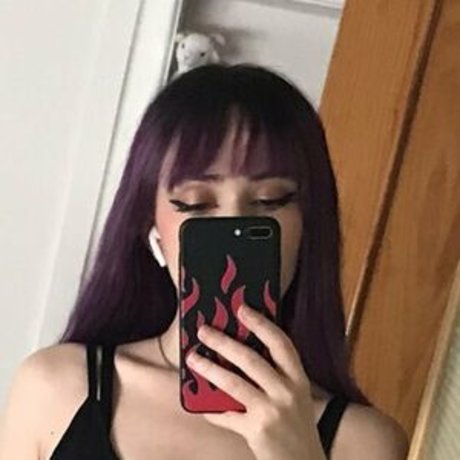 elyshuri model adult img