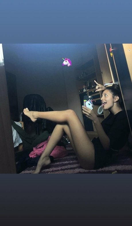 Tea Divljak star naked archive