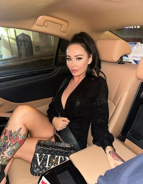 Chelsea Ferguson star top photos