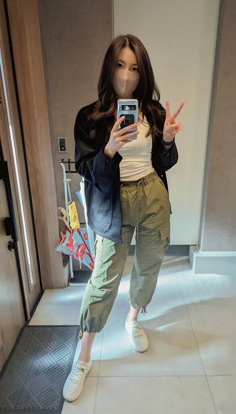 OniGiri pornographic actress archive