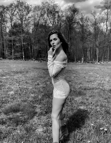 missdannigibson exclusive actress image