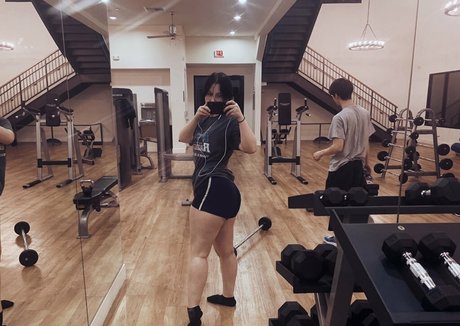 lewdkumi model hot photo