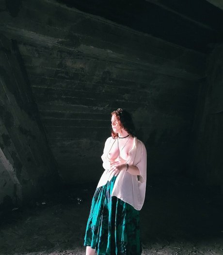 alicenudes nice star picture