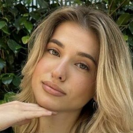 Juna amour star hd photos