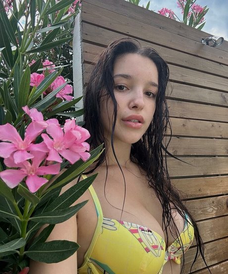 Solllomia pornstar perfect pic