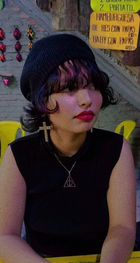 angelesavilez free actress pics