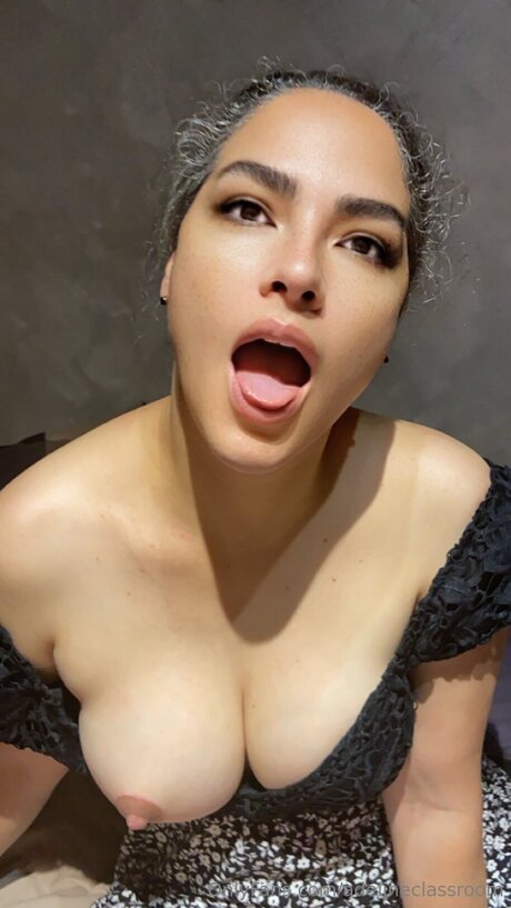 adelineclassroom porn actress image