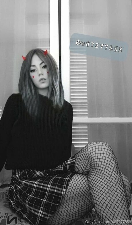 mythixtrap model pornographic photo